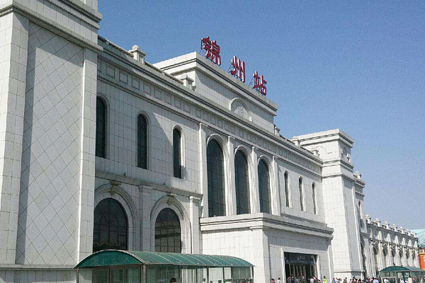 燃?xì)忮仩t可以掛陽臺嗎